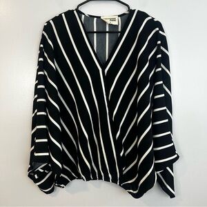 Savannah Jane Black & White Striped Dolman Sleeve Oversized Boho Top Size Medium